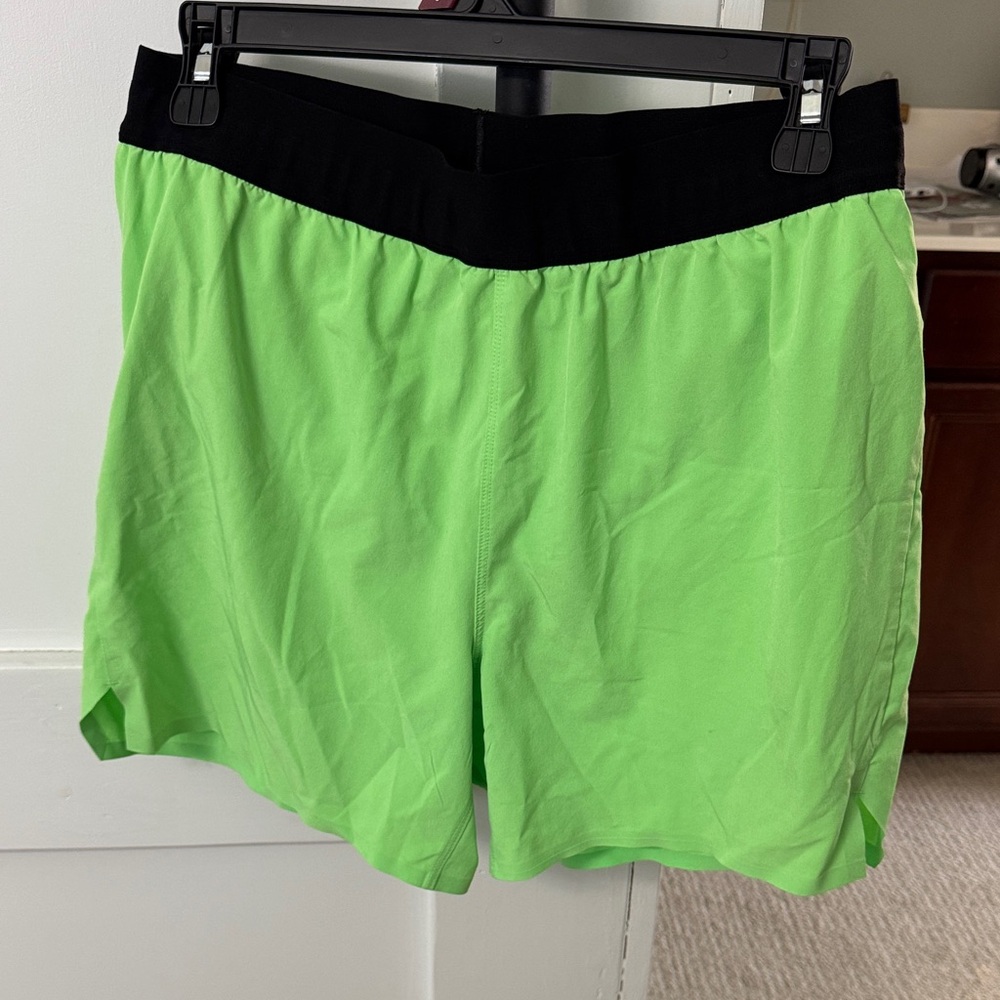 all in motion Black Waistband Green Athletic Shorts